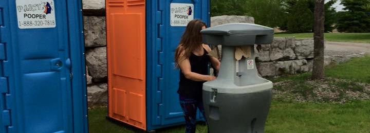 Portable Toilet Rental: Custom Delivery